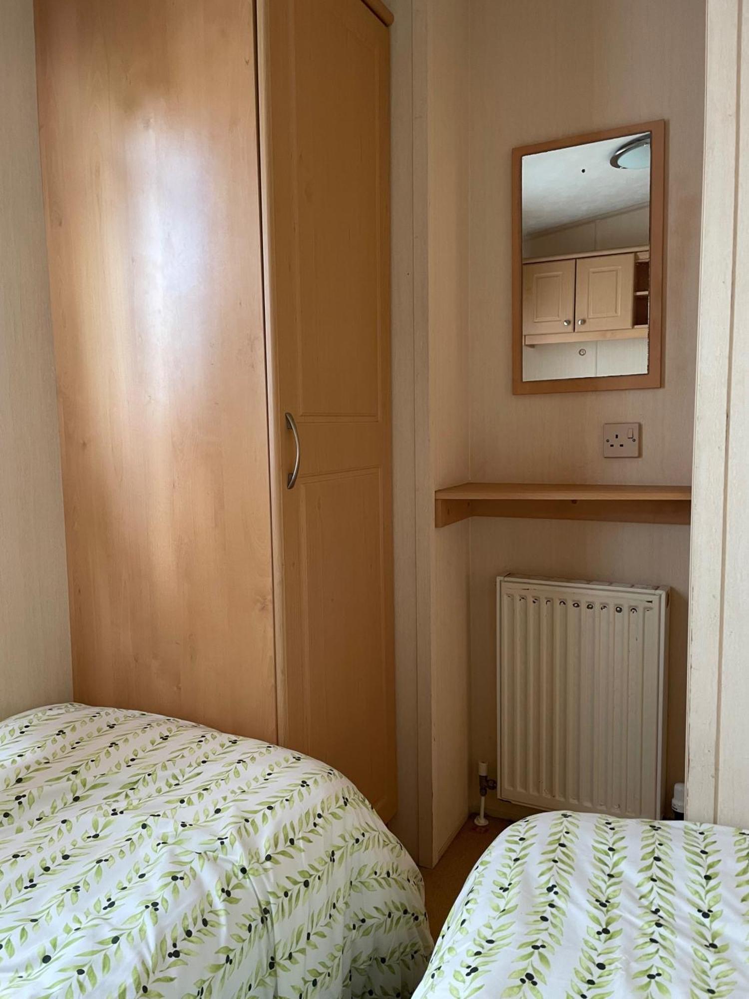 Cozy Camber Caravan 3 Bedroom Retreat With Decking Rye Exteriér fotografie